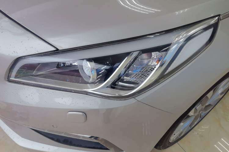 Used Hyundai Sonata 2015 1.6T DLX Prestige Model Left Front Headlight