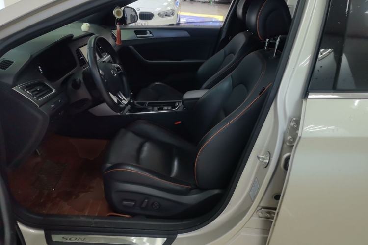 Used Hyundai Sonata 2015 1.6T DLX Prestige Model Left Front Seat