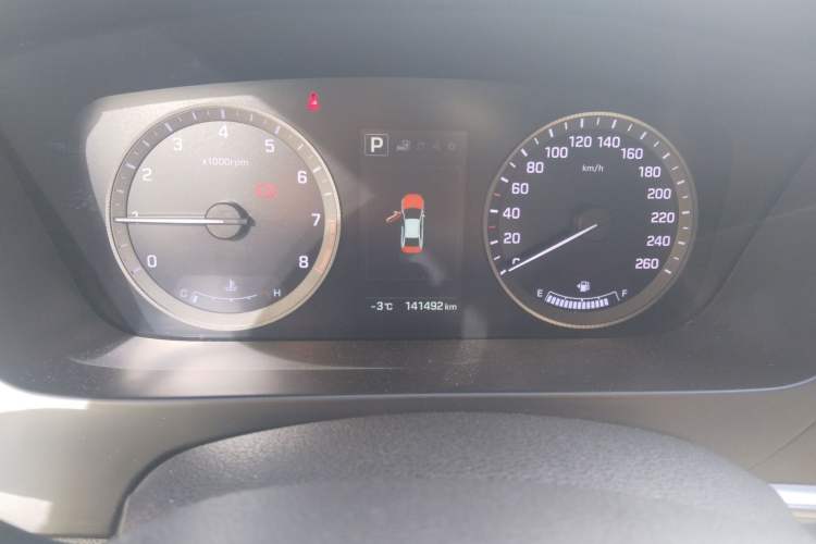 Used Hyundai Sonata 2015 1.6T GLX Advanced Model Odometer Close Up
