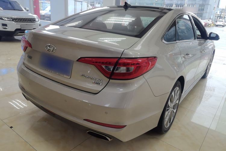 Used Hyundai Sonata 2015 1.6T DLX Prestige Model Rear Right 45 Deg