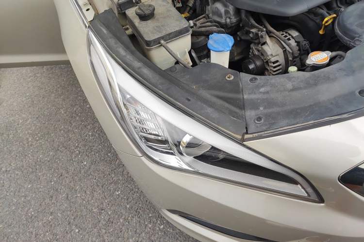 Used Hyundai Sonata 2015 1.6T GLX Advanced Model Right Front Headlight