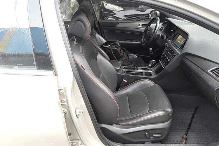 Used Hyundai Sonata 2015 1.6T GLX Advanced Model Right Front Seat