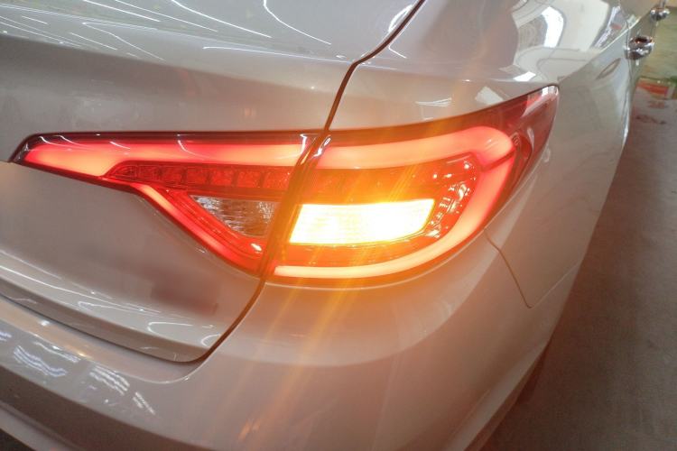 Used Hyundai Sonata 2015 1.6T GLX Advanced Model Right Rear Taillight