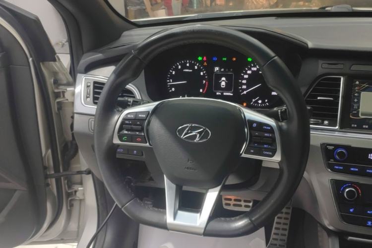 Used Hyundai Sonata 2015 1.6T GLS Smart Model Steering Wheel