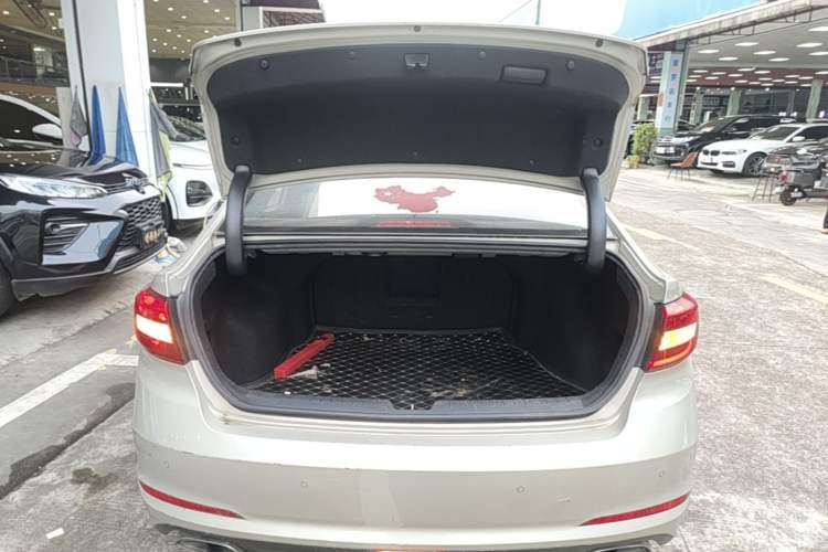 Used Hyundai Sonata 2015 1.6T GLX Advanced Model Trunk