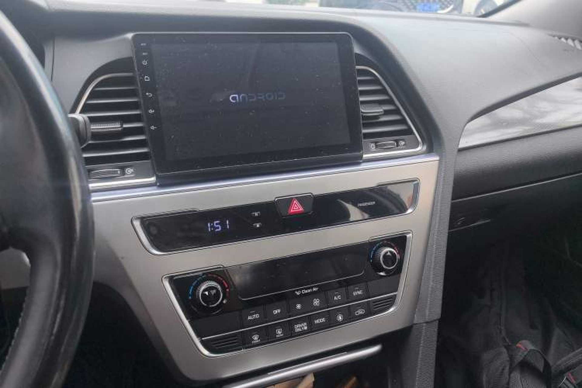 Used Hyundai Sonata 2016 2.0L Hybrid HE Smart Version Audio And AC Panel