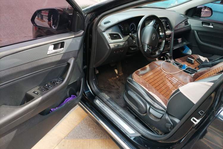 Used Hyundai Sonata 2016 2.0L Hybrid HE Smart Version Driver Seat