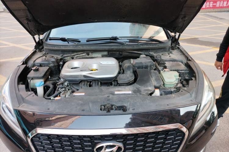 Used Hyundai Sonata 2016 2.0L Hybrid HE Smart Version Engine Bay