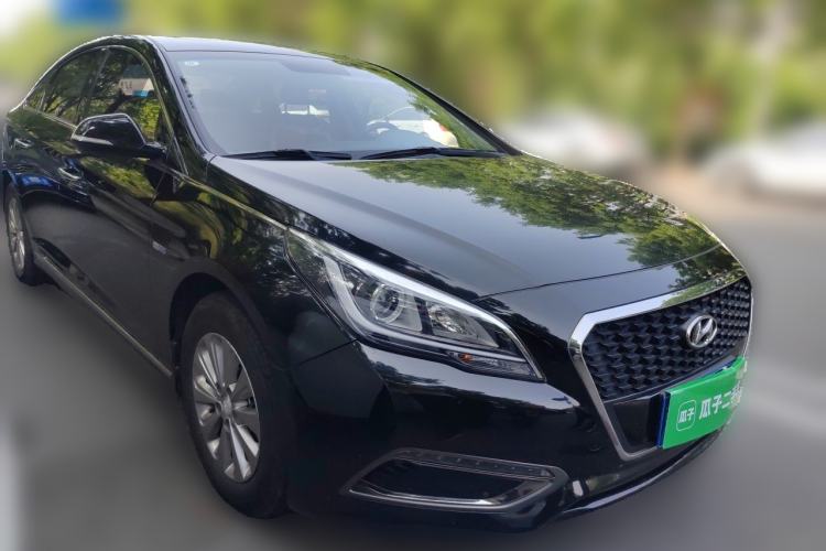 Used Hyundai Sonata 2016 2.0L Hybrid HE Smart Version Front Right 45 Deg