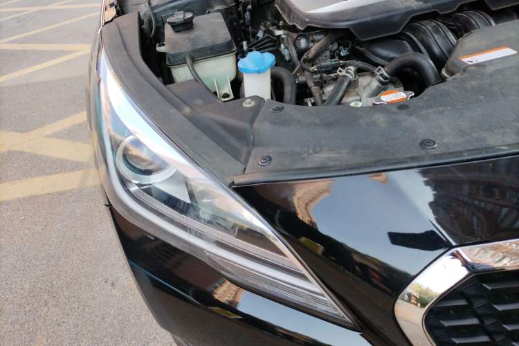 Used Hyundai Sonata 2016 2.0L Hybrid HE Smart Version Right Front Headlight