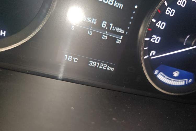 Used Hyundai Sonata 2016 2.0L Hybrid HS Leading Edition Odometer Close Up