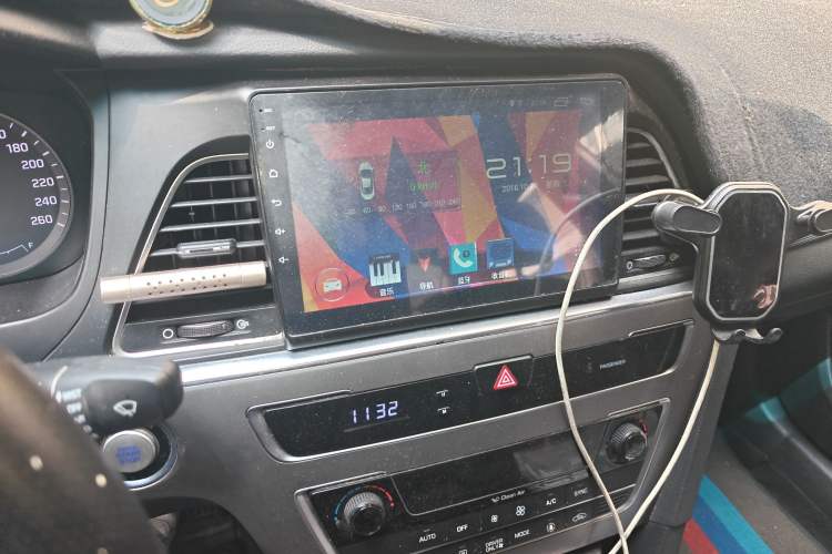 Used Hyundai Sonata 2016 2.0L Hybrid HE Smart Version Audio And AC Panel