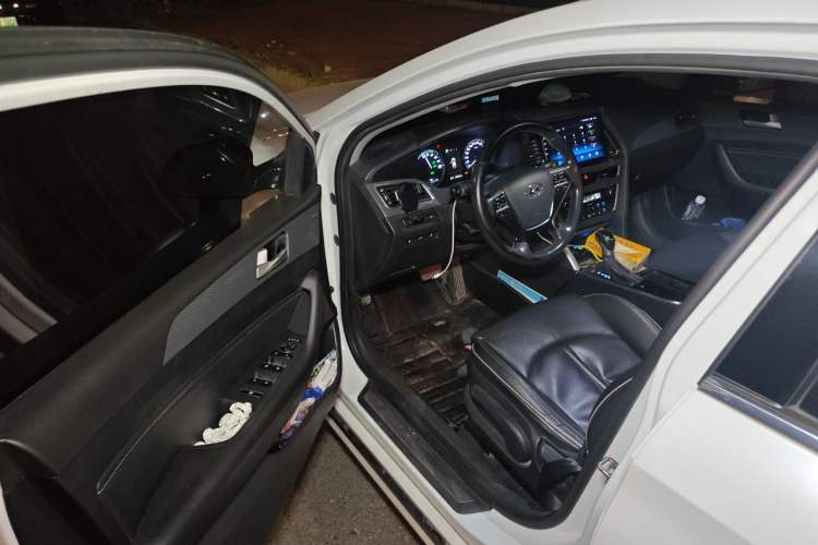 Used Hyundai Sonata 2016 2.0L Hybrid HE Smart Version Driver Seat