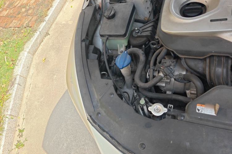 Used Hyundai Sonata 2016 2.0L Hybrid HE Smart Version Engine Bay Right