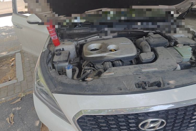 Used Hyundai Sonata 2016 2.0L Hybrid HE Smart Version Engine Bay Right