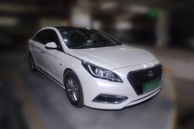 Used Hyundai Sonata 2016 2.0L Hybrid HS Leading Edition Front Right 45 Deg