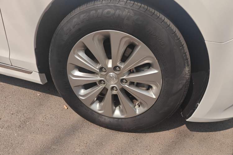 Used Hyundai Sonata 2016 2.0L Hybrid HS Leading Edition Right Front Wheel Hub