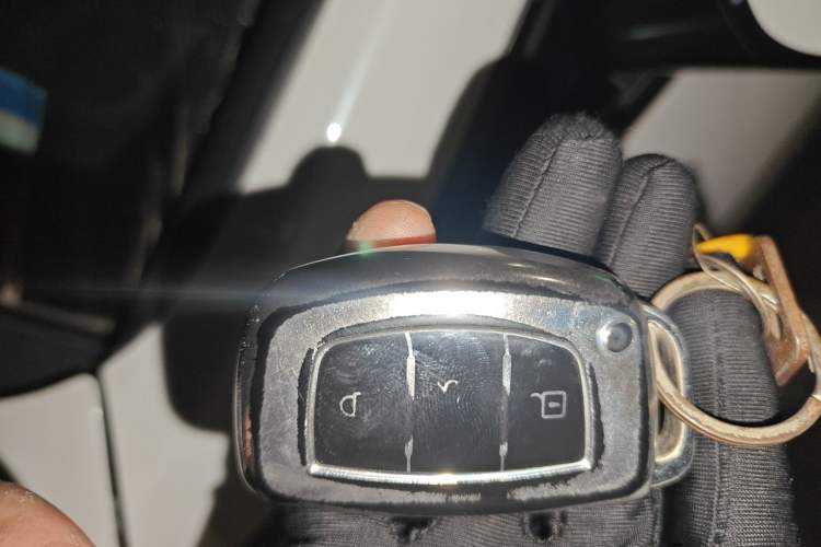 Used Hyundai Sonata 2016 2.0L Hybrid HE Smart Version Vehicle Key