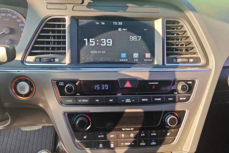 Used Hyundai Sonata 2017 1.6T GLX Leading Model Audio And AC Panel