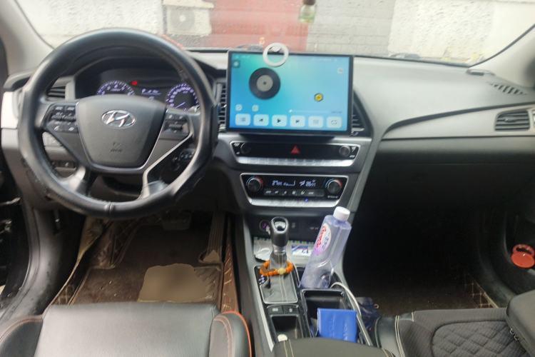 Used Hyundai Sonata 2017 2.0L GLS Smart Model Center Console