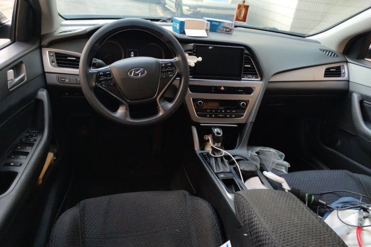 Used Hyundai Sonata 2017 2.0L GLS Smart Model Center Console
