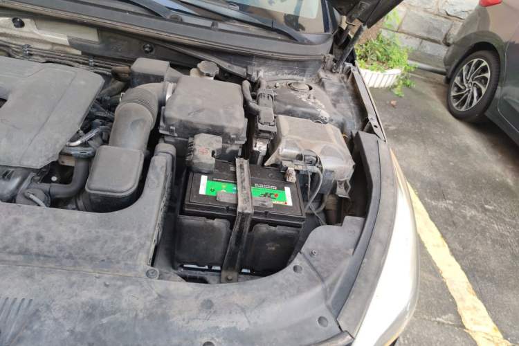 Used Hyundai Sonata 2017 2.0L GLS Smart Model Engine Bay Left