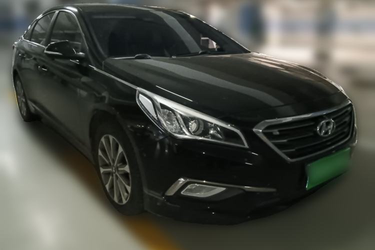 Used Hyundai Sonata 2017 2.0L GLS Smart Model Front Right 45 Deg