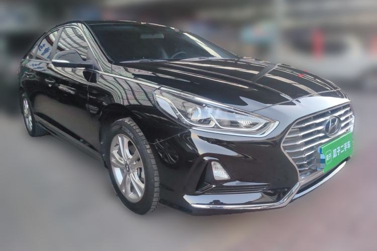 Used Hyundai Sonata 2017 2.0L GLS Smart Model Front Right 45 Deg