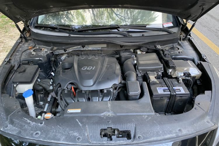 Used Hyundai Sonata 2017 2.4L DLX Premium Model Interior 8