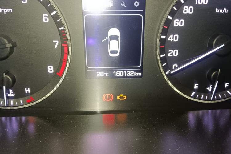 Used Hyundai Sonata 2017 2.0L GLS Smart Model Odometer Close Up