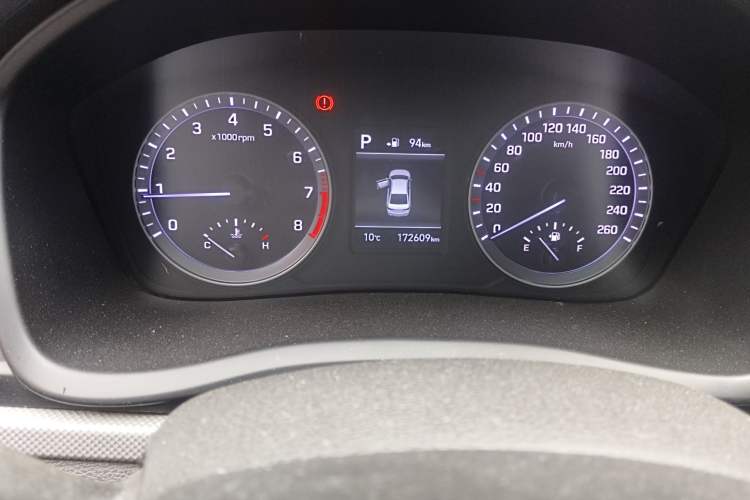 Used Hyundai Sonata 2017 2.0L GLS Smart Model Odometer Close Up