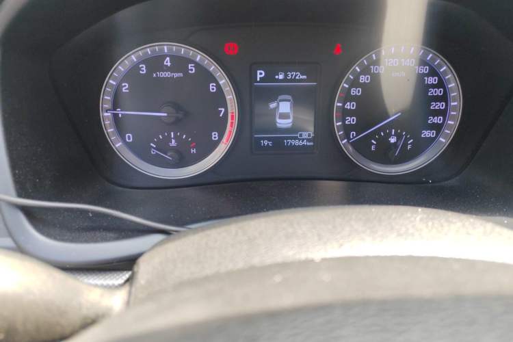 Used Hyundai Sonata 2017 2.0L GLS Smart Model Odometer Close Up