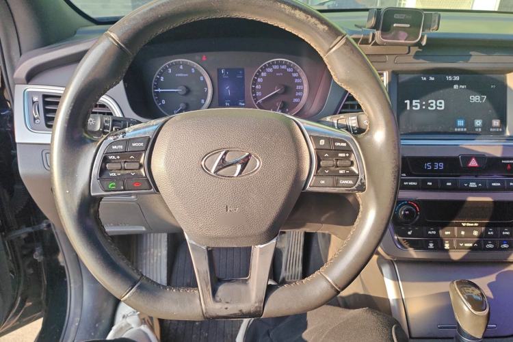 Used Hyundai Sonata 2017 1.6T GLX Leading Model Steering Wheel