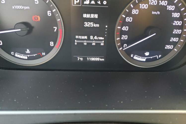 Used Hyundai Sonata 2017 1.6T DLX Prestige Model Odometer Close Up