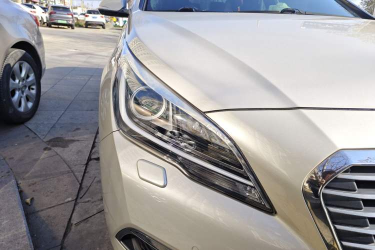 Used Hyundai Sonata 2017 1.6T DLX Prestige Model Right Front Headlight