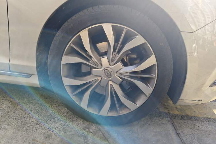 Used Hyundai Sonata 2017 1.6T DLX Prestige Model Right Front Wheel Hub