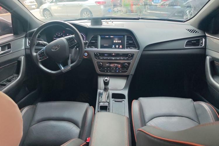 Used Hyundai Sonata 2017 1.6T GLS Smart Model Center Console
