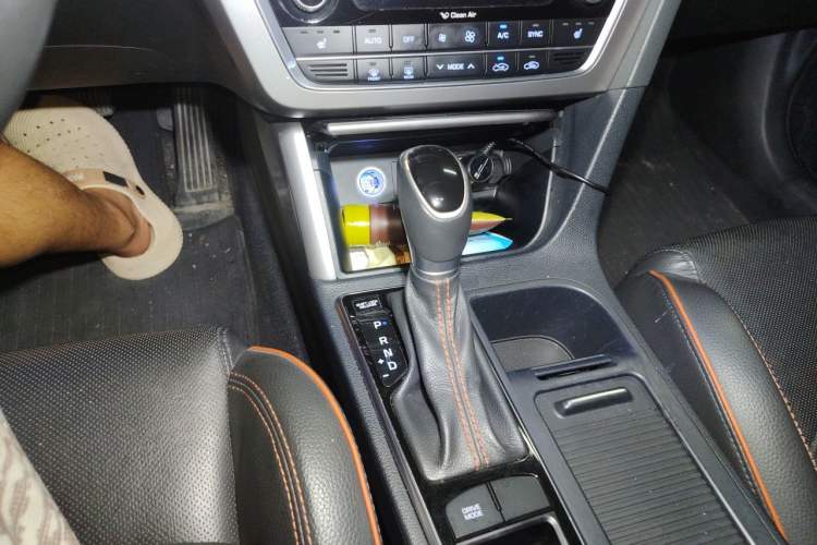 Used Hyundai Sonata 2017 1.6T GLS Smart Model Gear Lever