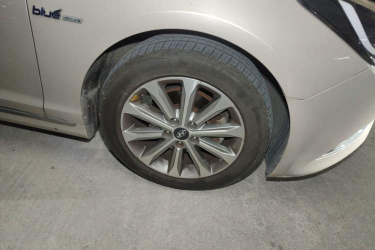 Used Hyundai Sonata 2017 1.6T GLS Smart Model Right Front Wheel Hub