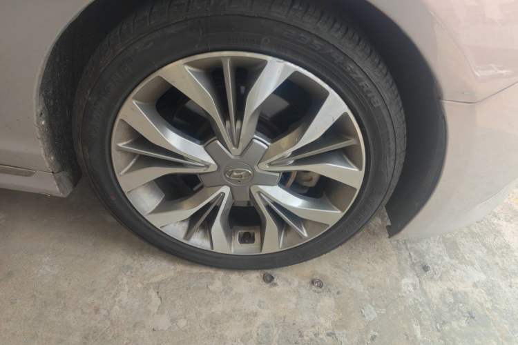 Used Hyundai Sonata 2017 1.6T DLX Prestige Model Right Front Wheel Hub