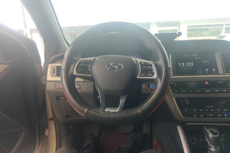 Used Hyundai Sonata 2017 1.6T DLX Prestige Model Steering Wheel