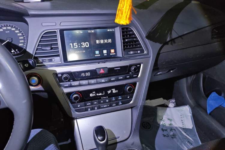 Used Hyundai Sonata 2017 1.6T GLX Leading Model Audio And AC Panel