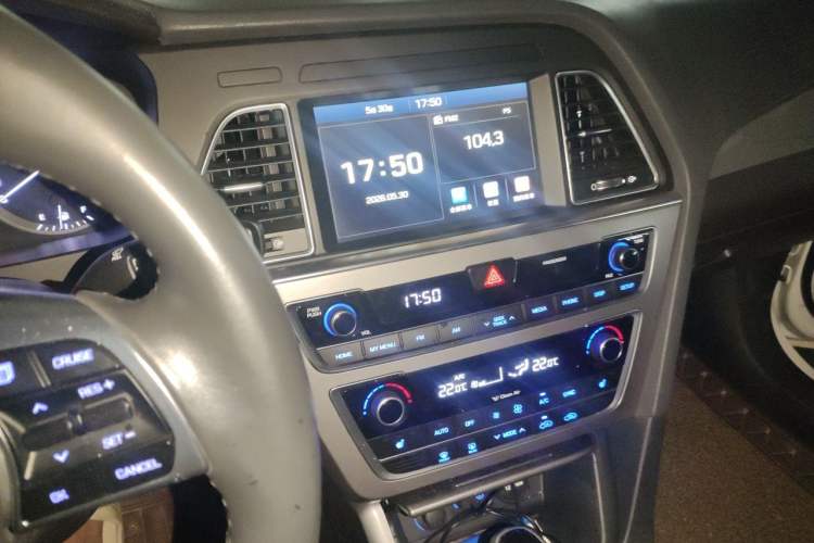 Used Hyundai Sonata 2017 1.6T GLS Smart Model Audio And AC Panel