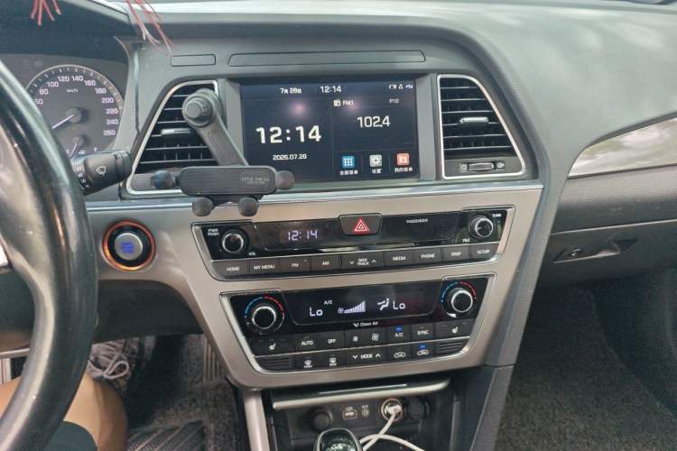 Used Hyundai Sonata 2017 1.6T GLS Smart Model Audio And AC Panel