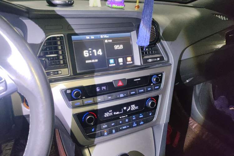Used Hyundai Sonata 2017 1.6T GLS Smart Model Audio And AC Panel