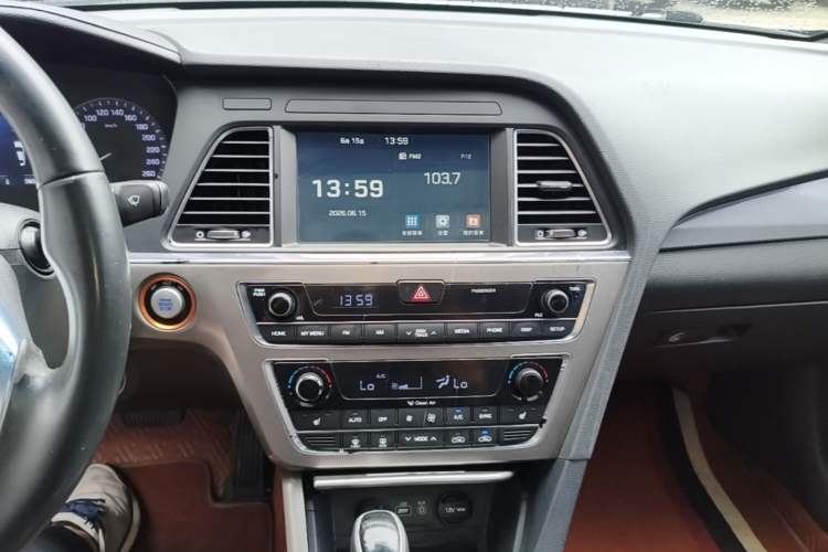 Used Hyundai Sonata 2017 1.6T GLS Smart Model Audio And AC Panel
