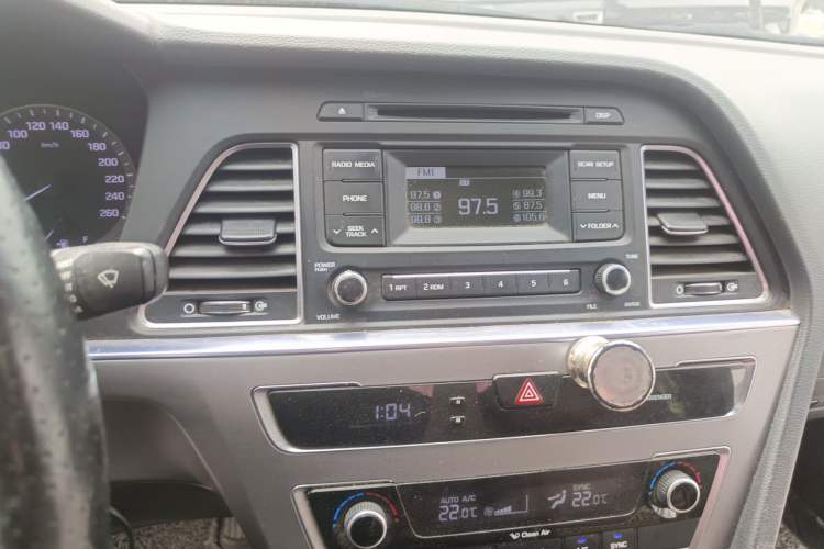 Used Hyundai Sonata 2017 2.0L GLS Smart Model Audio And AC Panel