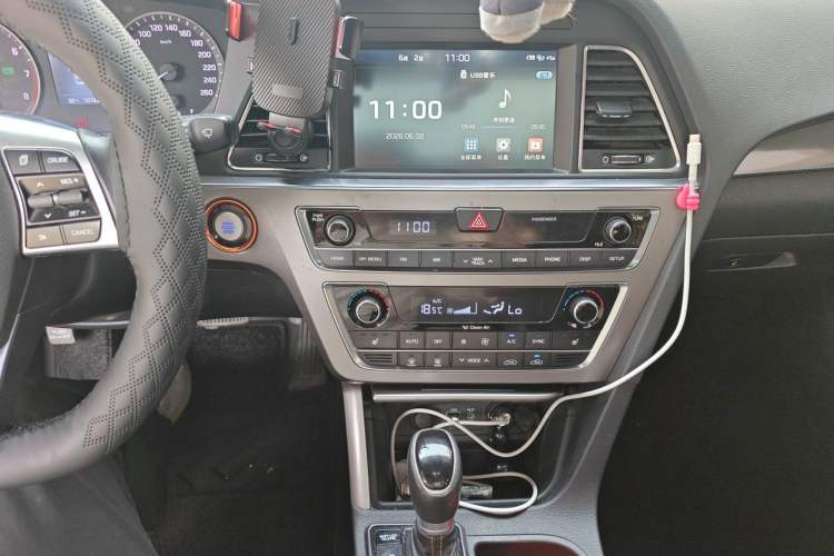 Used Hyundai Sonata 2017 1.6T GLS Smart Model Audio And AC Panel