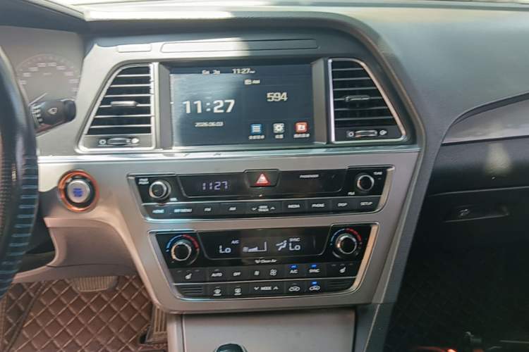Used Hyundai Sonata 2017 1.6T GLS Smart Model Audio And AC Panel