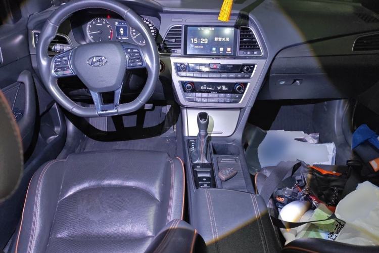 Used Hyundai Sonata 2017 1.6T GLX Leading Model Center Console